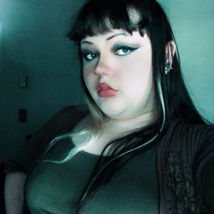 Meet your posher, Lucy